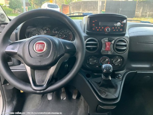 Fiat DOBLO ATTRACTIVE 7 LUGARES 2014/2015